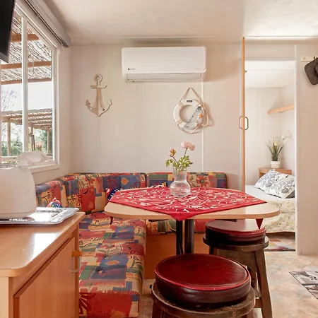 Oasis On The River 2 *